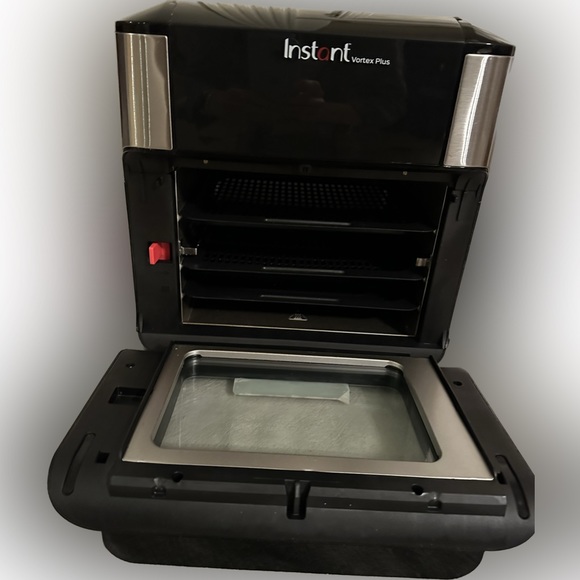 Instant Vortex Plus Air Fryer Oven by Instant Pot 7 in 1 Healthy 10 qt in box - Picture 3 of 4